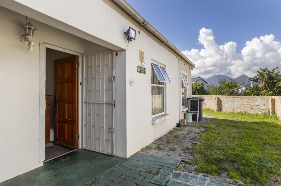 3 Bedroom Property for Sale in Strand South Western Cape